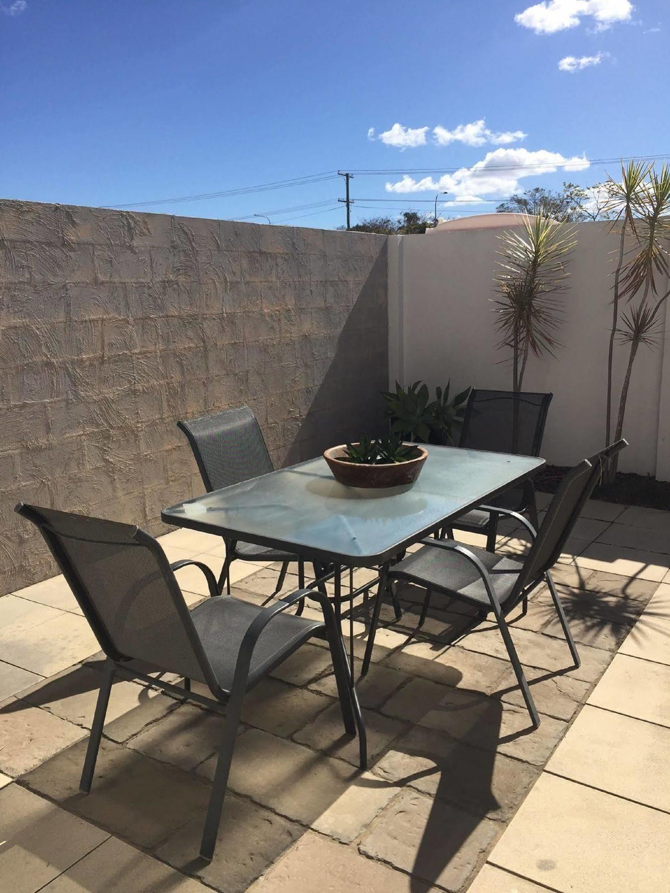 Alexandra Apartments Bundaberg Luaran gambar